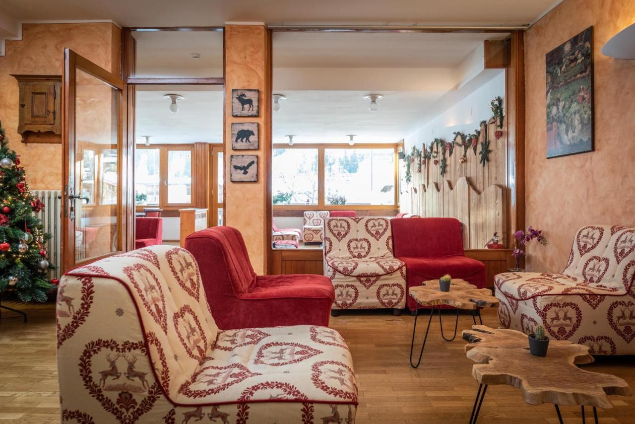 Hotel Italo 마돈나 디 캄필리오 외부 사진