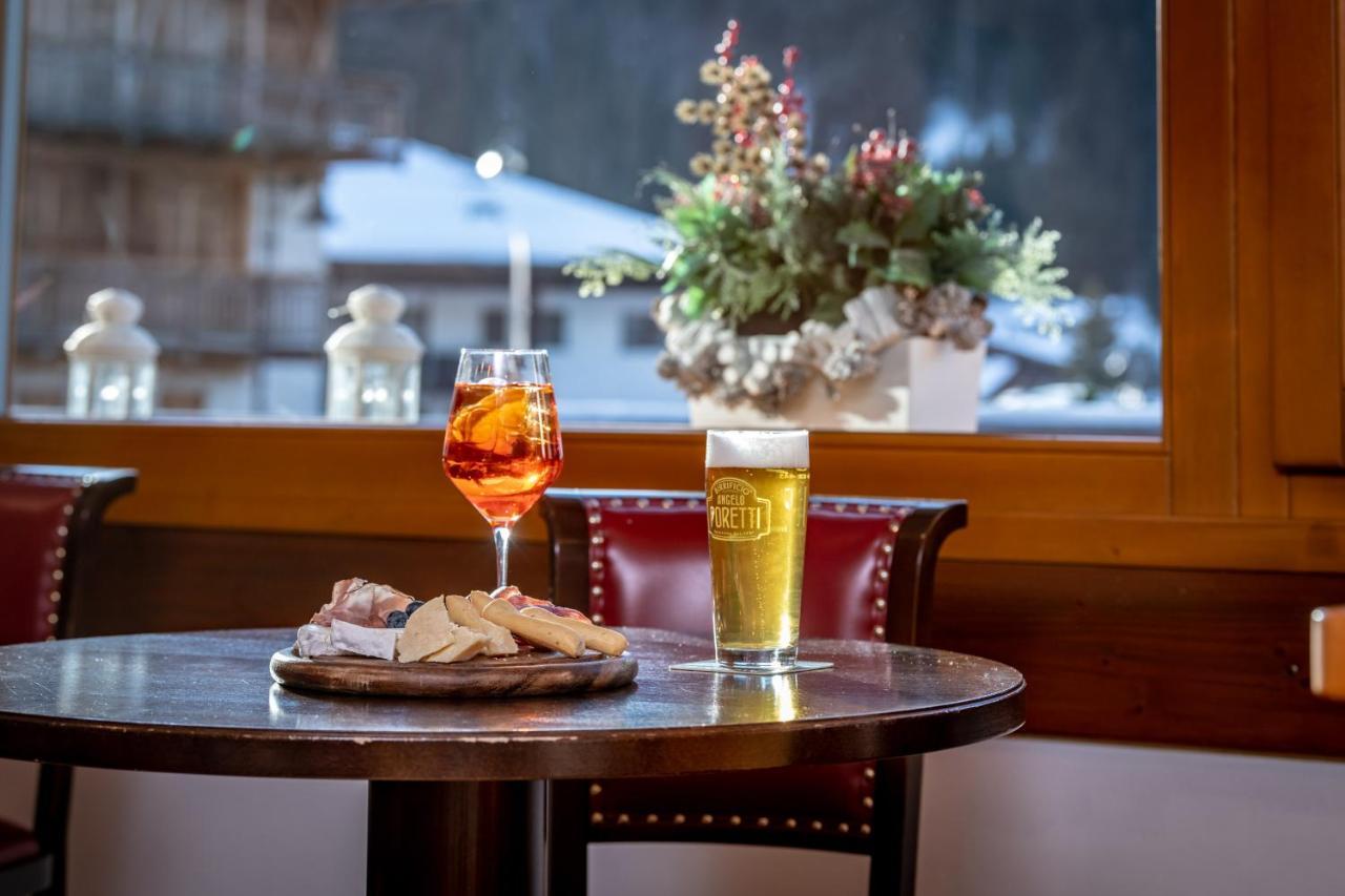 Hotel Italo 마돈나 디 캄필리오 외부 사진