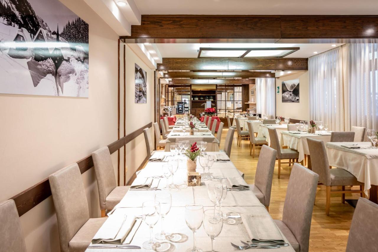 Hotel Italo 마돈나 디 캄필리오 외부 사진