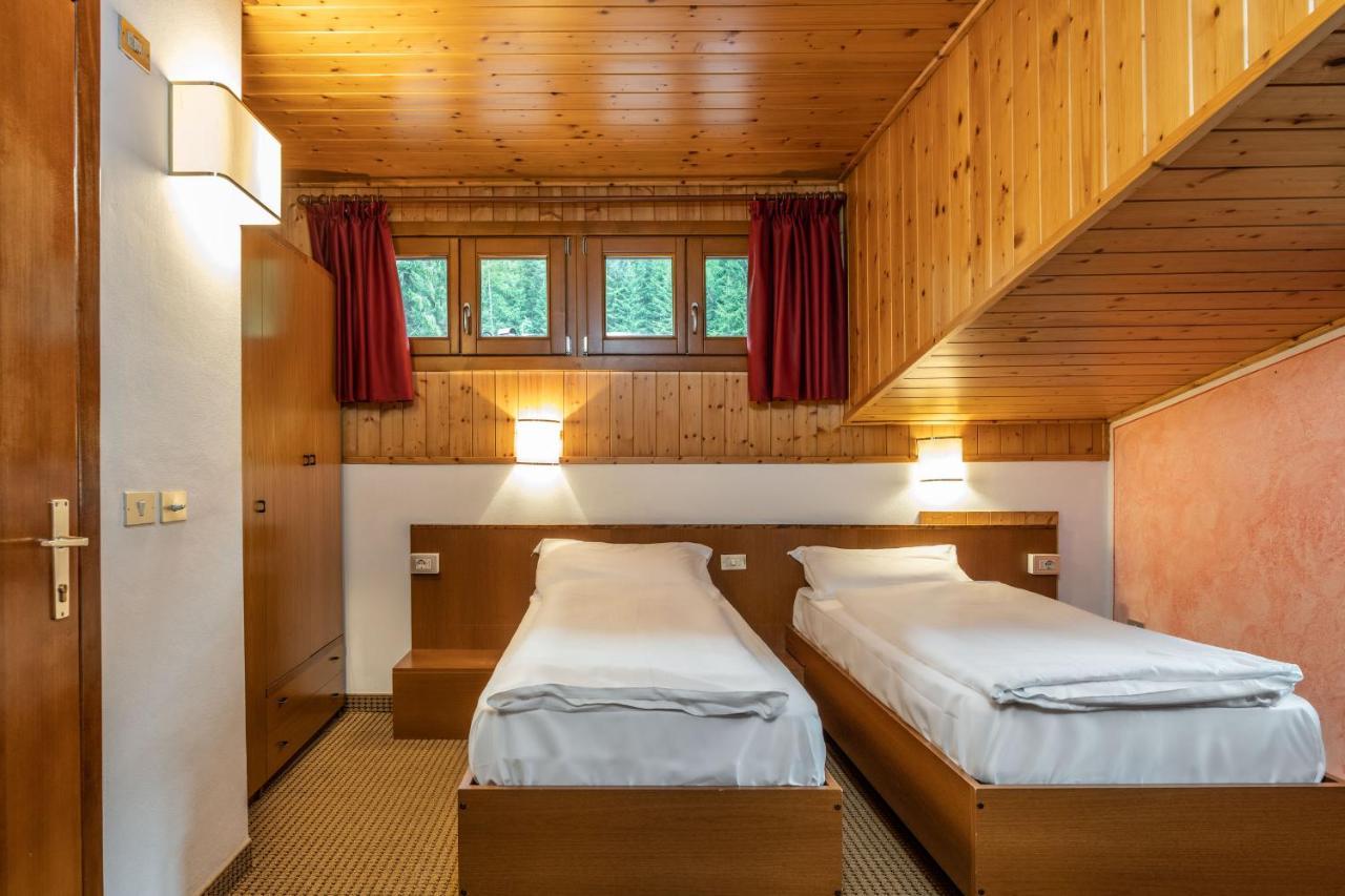 Hotel Italo 마돈나 디 캄필리오 외부 사진