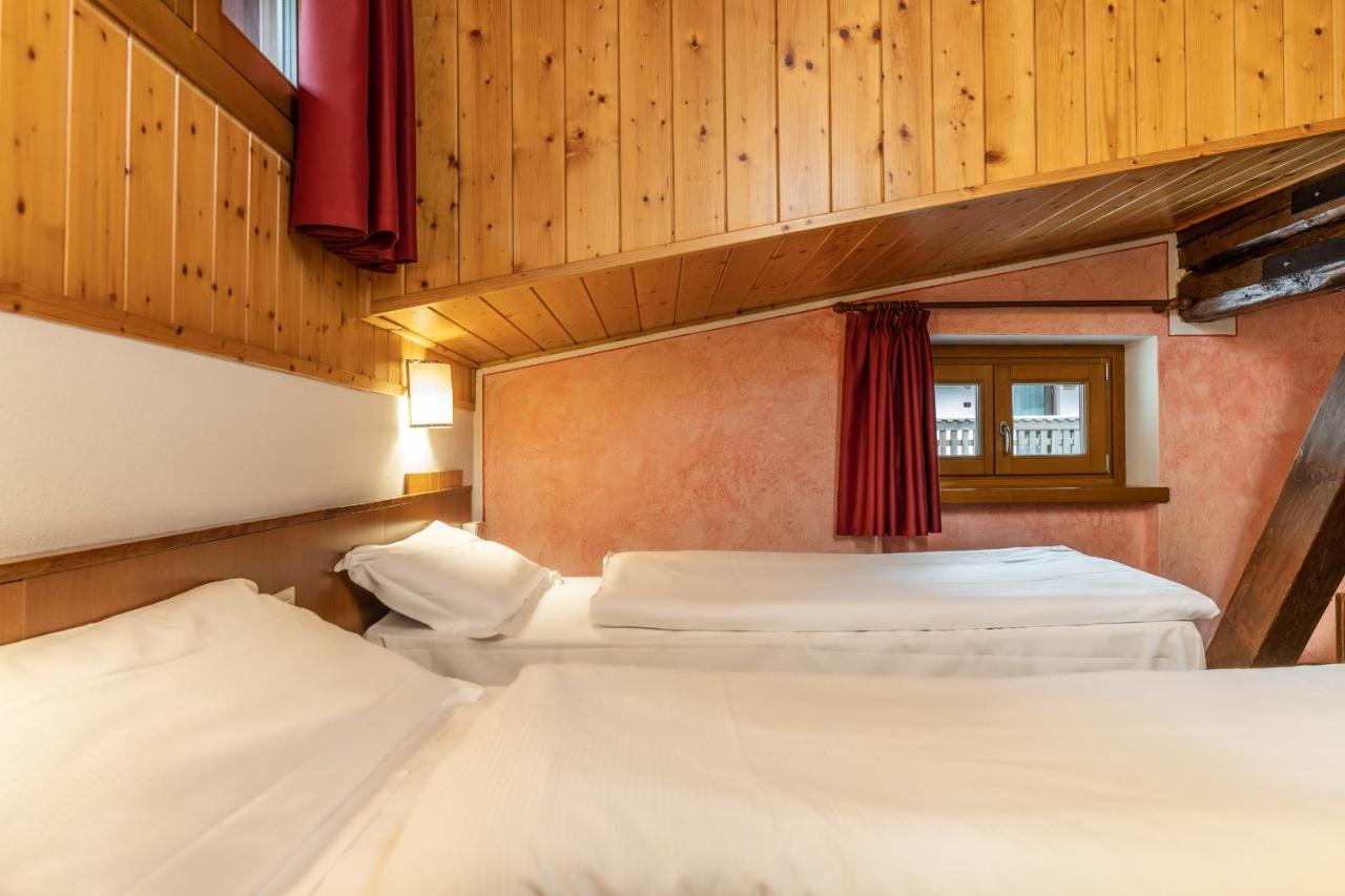 Hotel Italo 마돈나 디 캄필리오 외부 사진
