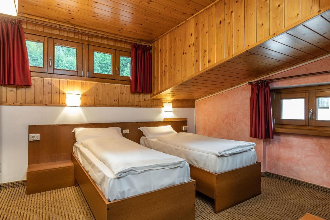 Hotel Italo 마돈나 디 캄필리오 외부 사진